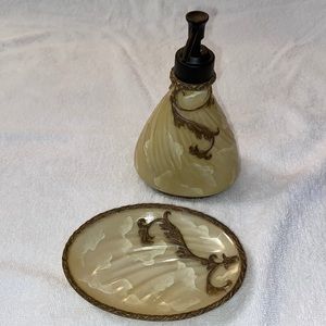 Set of 2 - Bathroom Set